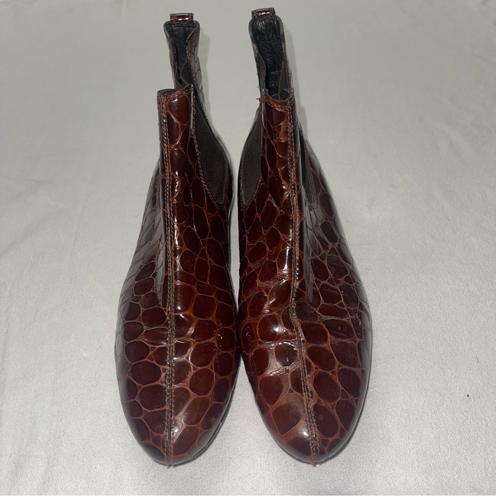 Donald J Pliner Brown Croc Embossed Patent Leather Chelsea Ankle Boots 8M